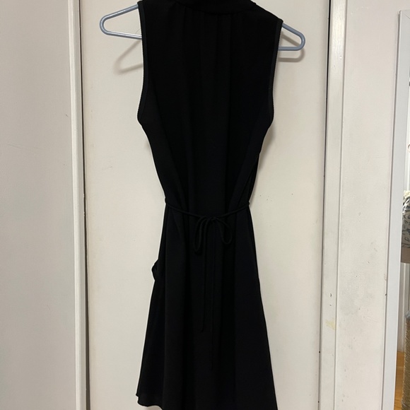 Like New Aritzia Wilfred Sabine 100% Silk Dress Fabric Made in Japan XS Black - Picture 3 of 4